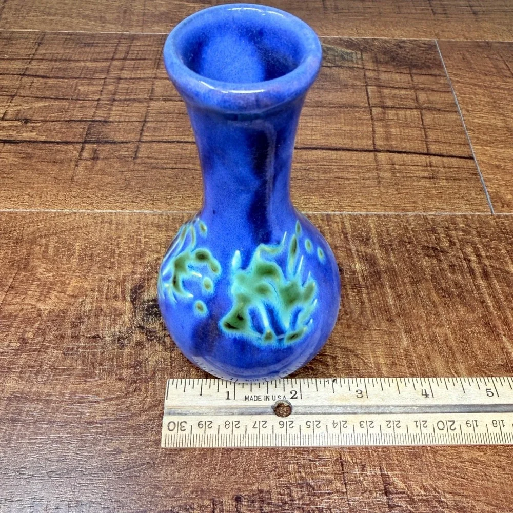 VTG Earthworks Barbados Studio Art Pottery Slender Bud Vase (2006)